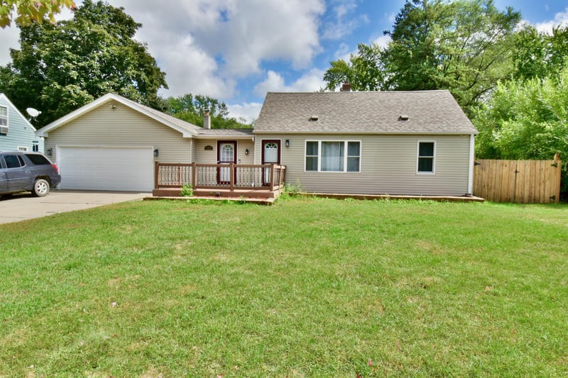 5366 Saint Stephens St, Mounds View, MN 55112