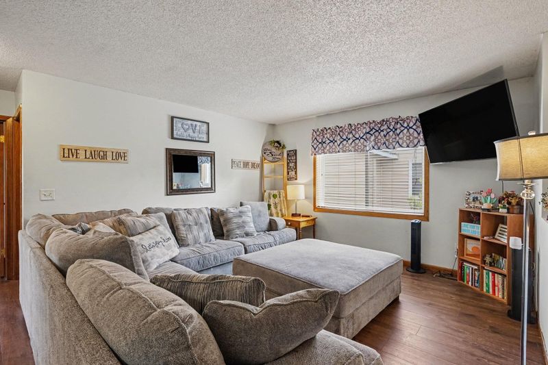 404 Cari Park Ln, Hastings, MN 55033