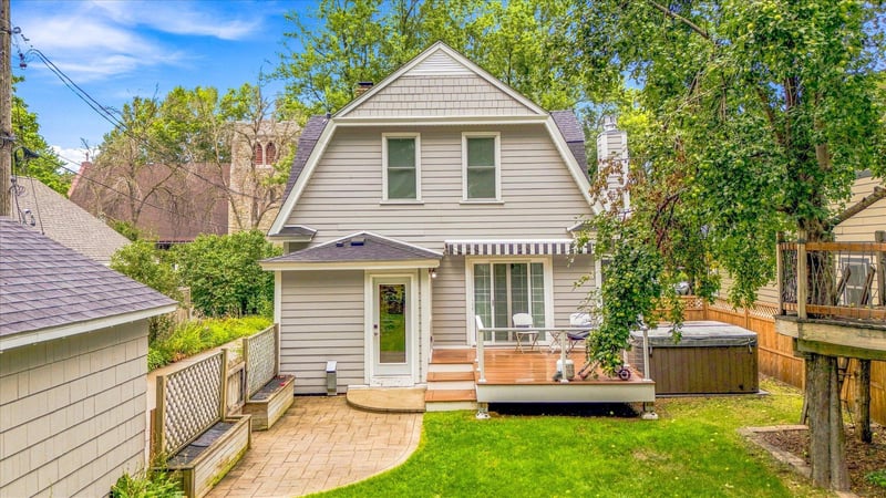 2168 1st St, White Bear Lake, MN 55110