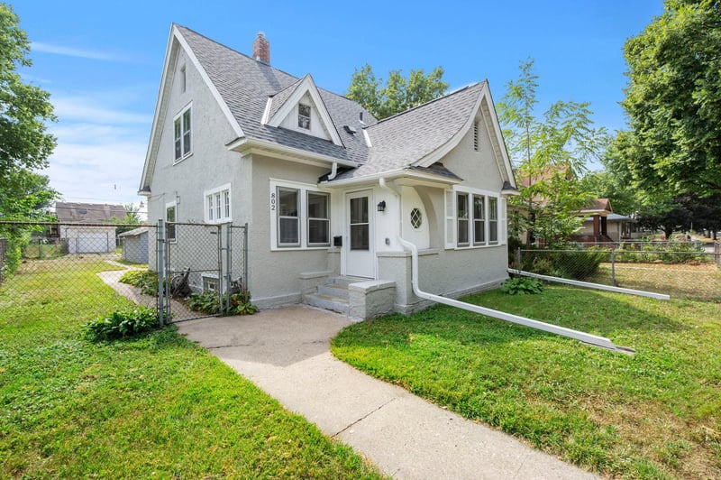 802 Fuller Ave, Saint Paul, MN 55104