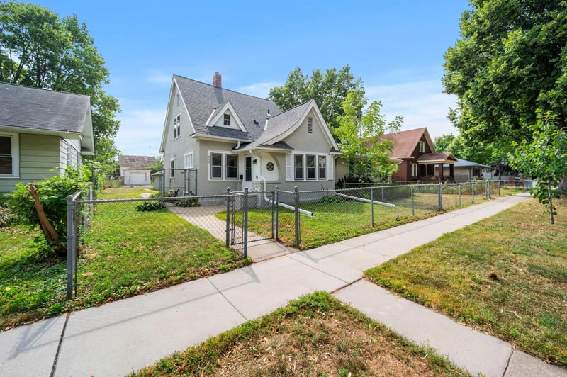 802 Fuller Ave, Saint Paul, MN 55104