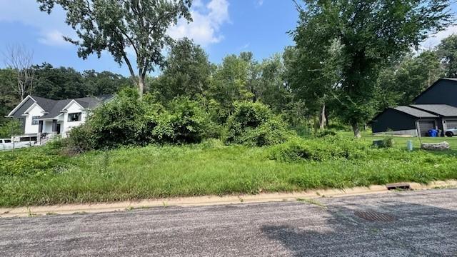 1530 Burg Ave, Saint Paul, MN 55119
