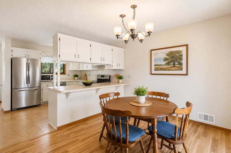 4505 Orchid Cir, Plymouth, MN 55446