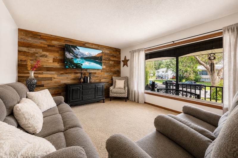 1516 Wellington Crescent, Faribault, MN 55021