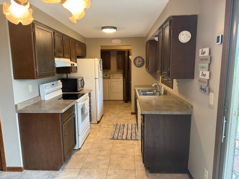 306 9th Ave, Clarkfield, MN 56223