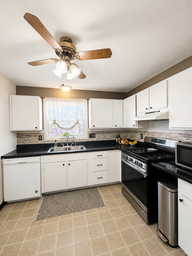 144 E Rose St, Owatonna, MN 55060