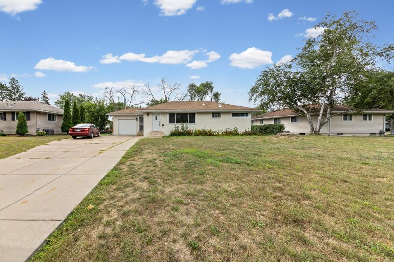 4213 62nd Ave N, Brooklyn Center, MN 55429
