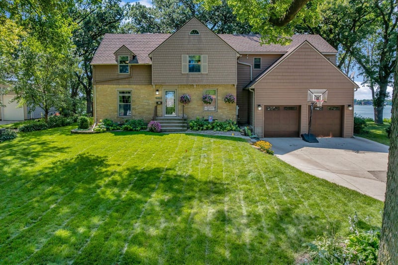 1210 Albion Ave, Fairmont, MN 56031