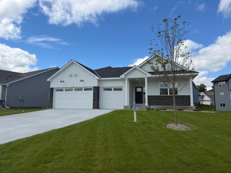 4975 Noble Ln NW, Rochester, MN 55901