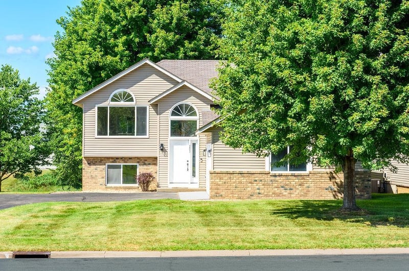 2827 18th Ave E, Shakopee, MN 55379
