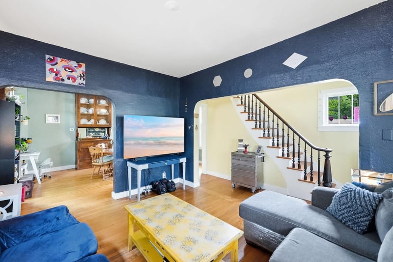 414 Banfil St, Saint Paul, MN 55102