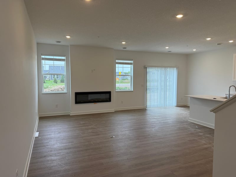 10551 Harbor Ln N, Maple Grove, MN 55369