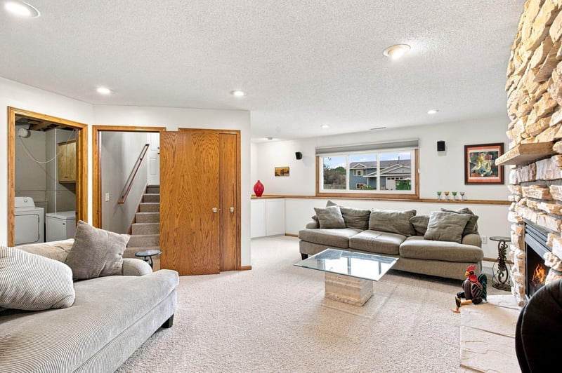 12555 Hillside Ln SE, Becker, MN 55308