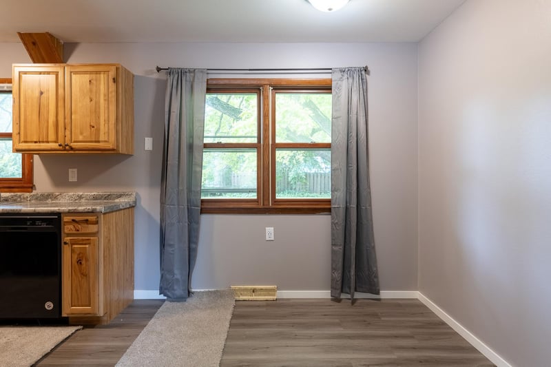 1715 19th St S, Moorhead, MN 56560