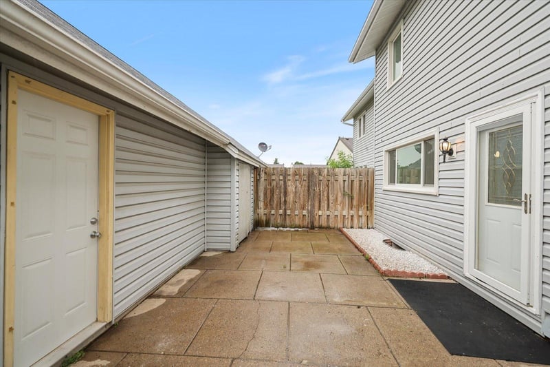 3656 Brookdale Dr N, Brooklyn Park, MN 55443