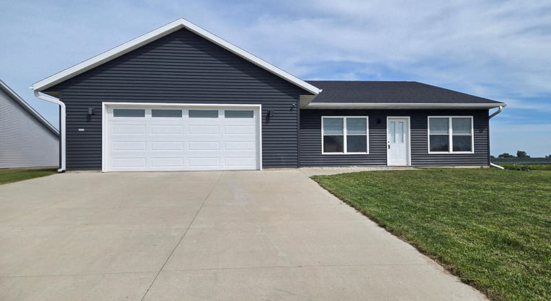1943 Brownell St, Saint Charles, MN 55972