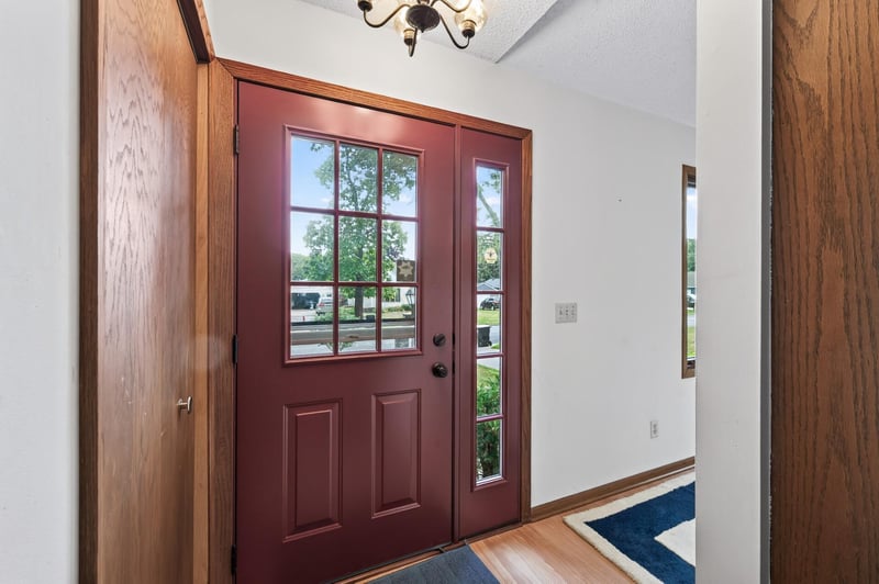 7936 Greenfield Ave, Mounds View, MN 55112