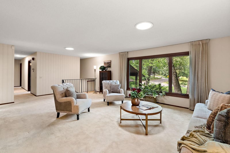 2101 Sheridan Hills Rd, Minnetonka, MN 55391