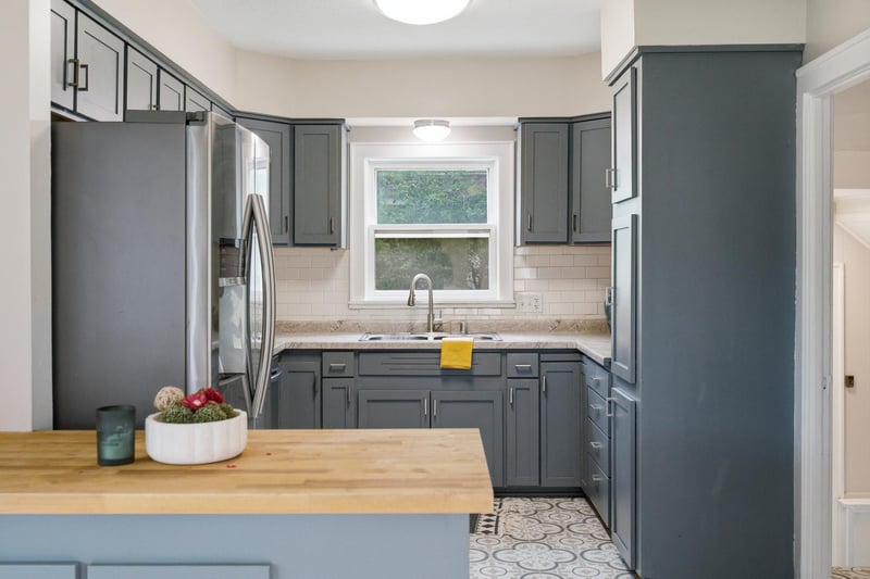 618 Park Ave, North Mankato, MN 56003