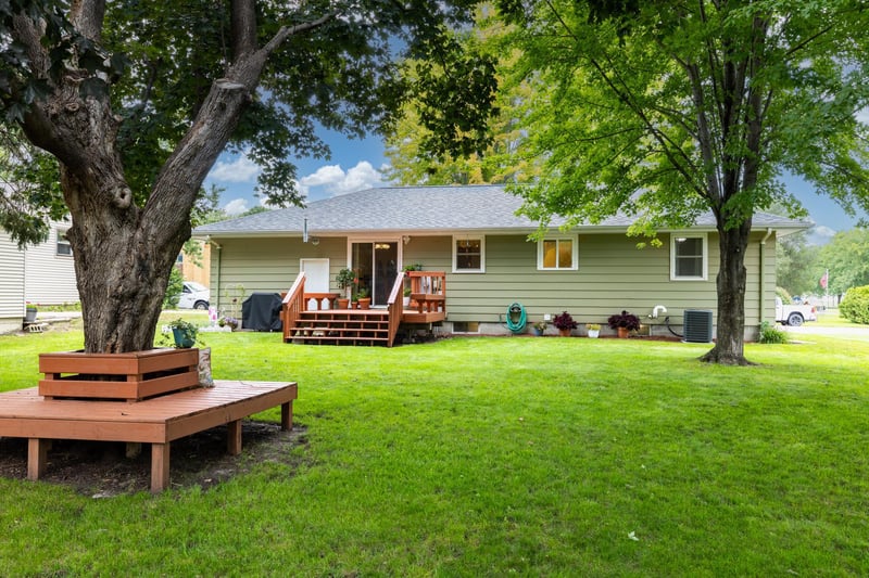 470 Union St, Saint Peter, MN 56082