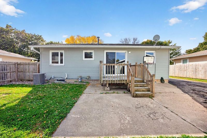 967 16 1/4 St SE, Rochester, MN 55904