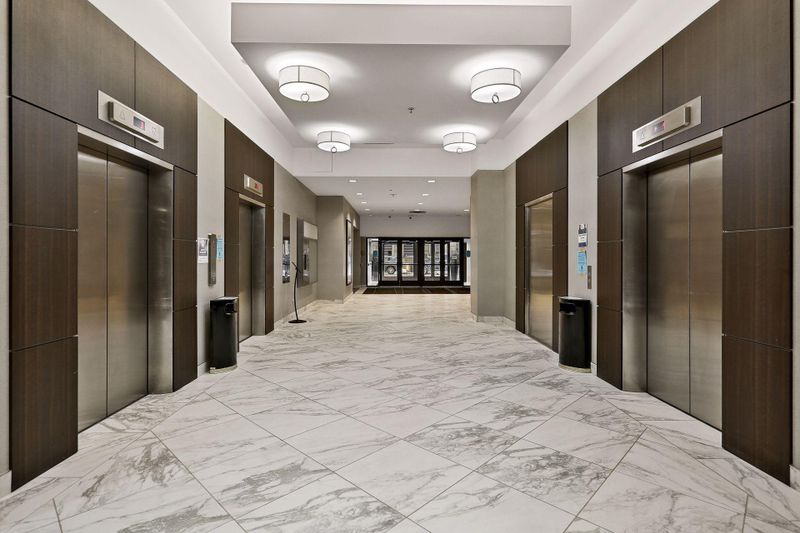 350 Saint Peter St #903, Saint Paul, MN 55102