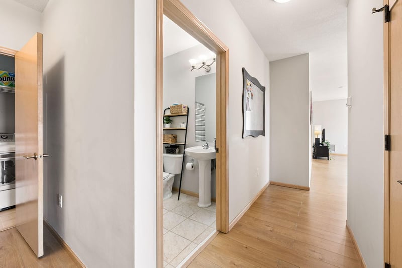 301 Oak Grove St #314, Minneapolis, MN 55403