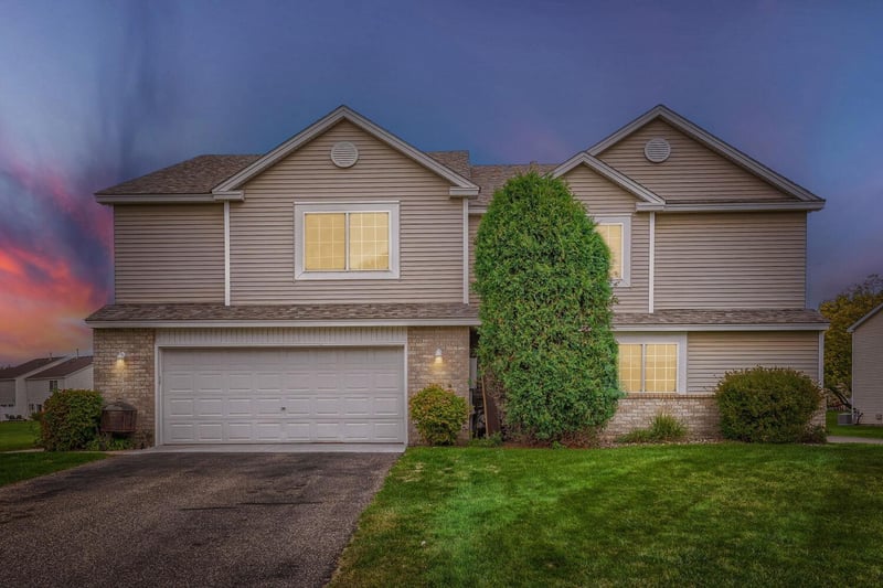 15663 Finch Ave, Apple Valley, MN 55124