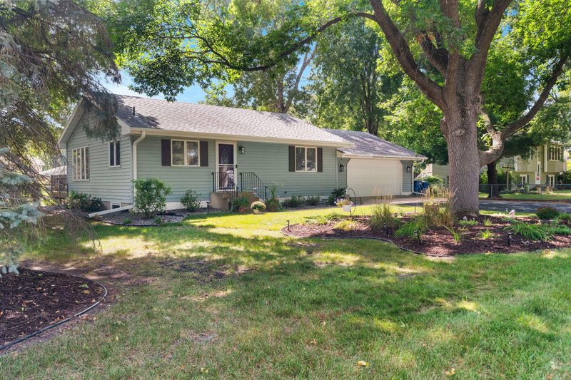 1770 Ridgewood Ave, White Bear Twp, MN 55110