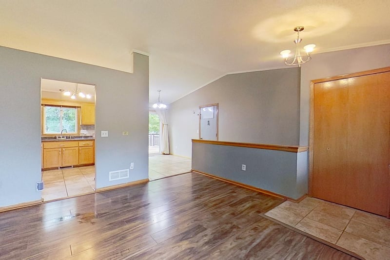 25775 10th St W, Zimmerman, MN 55398