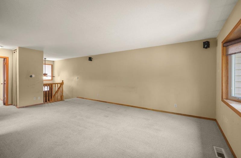 244 W Eagle Lake Dr, Maple Grove, MN 55369