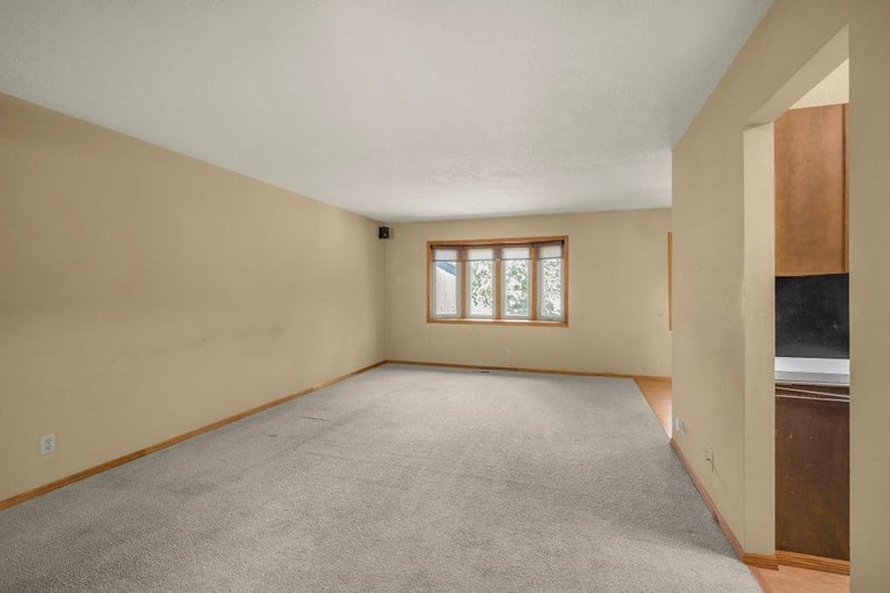 244 W Eagle Lake Dr, Maple Grove, MN 55369