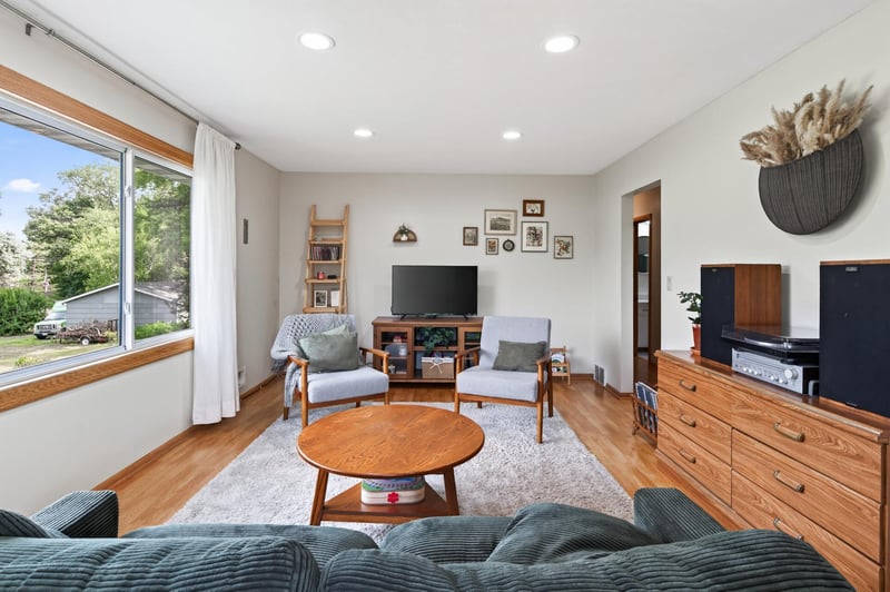 5411 Baker Rd, Minnetonka, MN 55343
