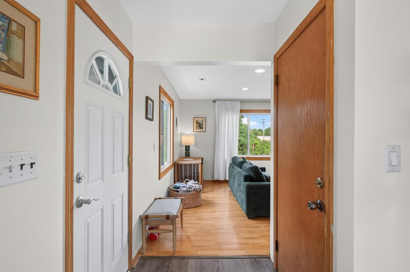 5411 Baker Rd, Minnetonka, MN 55343