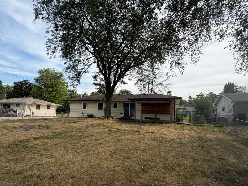 1701 Dixon Dr, Saint Paul Park, MN 55071