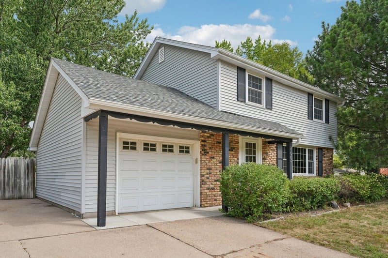2601 103rd Ave NW, Coon Rapids, MN 55433