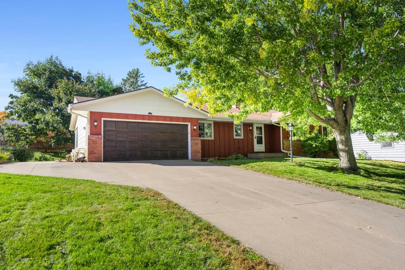13406 Washburn Ave S, Burnsville, MN 55337