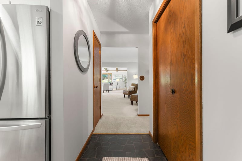 13406 Washburn Ave S, Burnsville, MN 55337