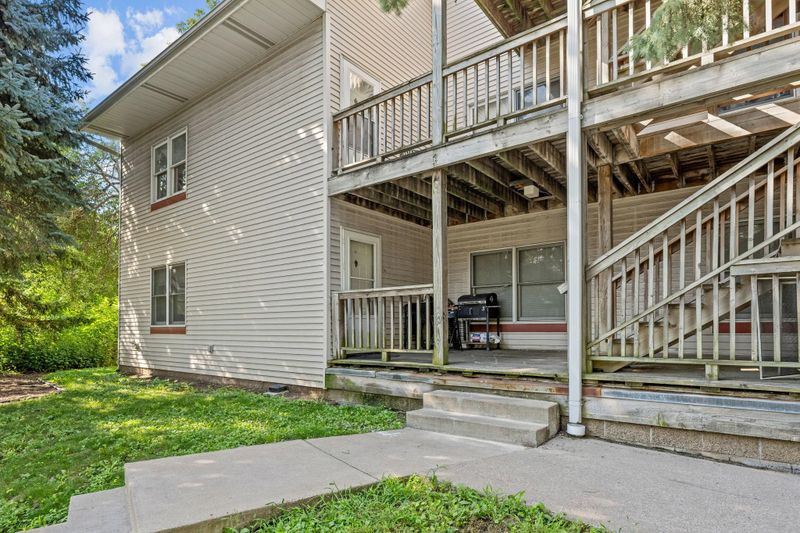 1053 Cromwell Ave, Saint Paul, MN 55114
