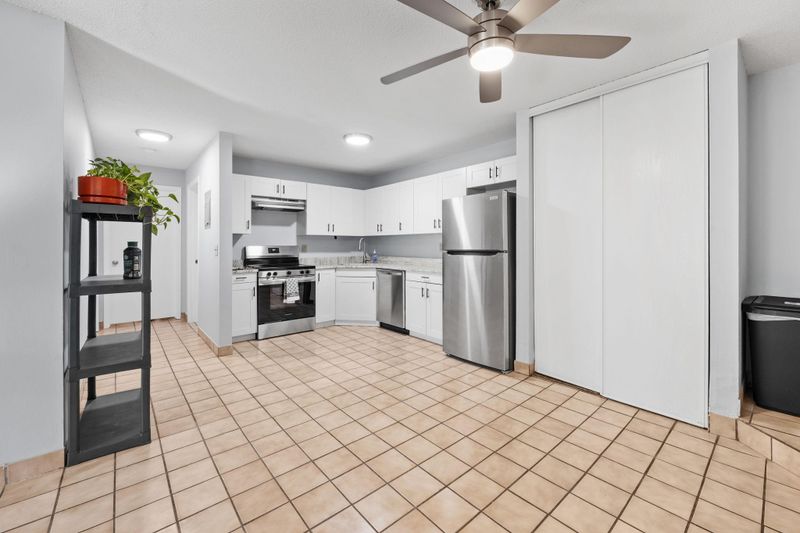 1053 Cromwell Ave, Saint Paul, MN 55114