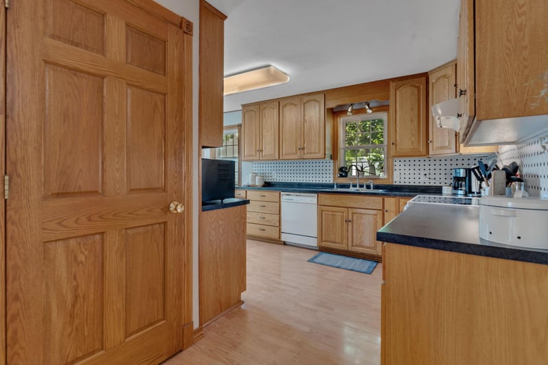 9372 71st St NE, Spicer, MN 56288