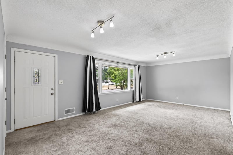 2173 Wilson Ave, Saint Paul, MN 55119