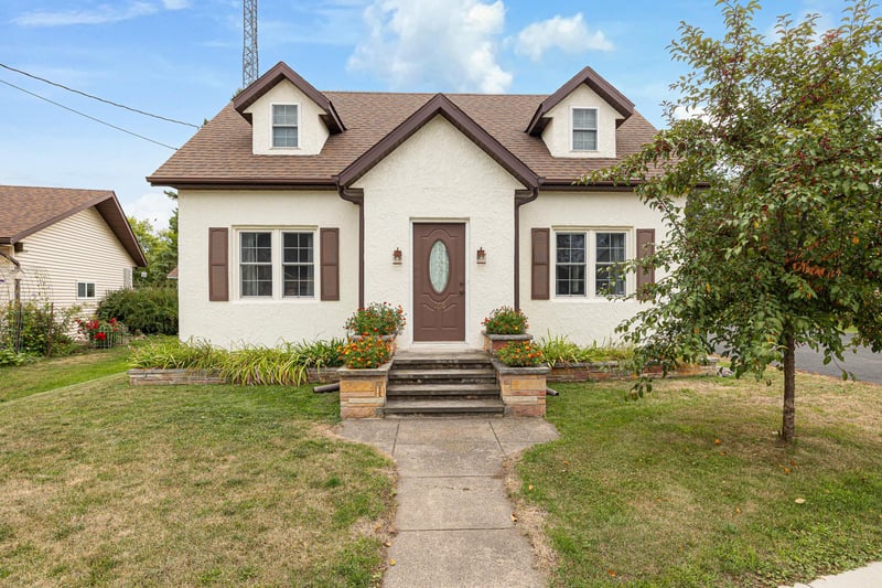 106 Edward St S, Pierz, MN 56364