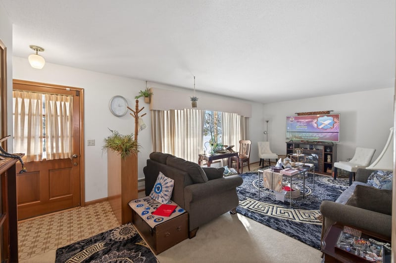 7398 Tempo Ter NE, Fridley, MN 55432