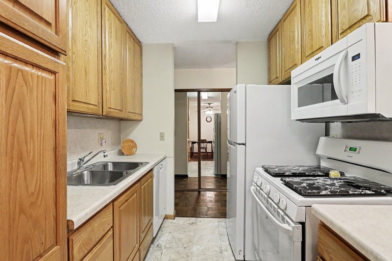 4201 Lakeside Ave N #307, Brooklyn Center, MN 55429