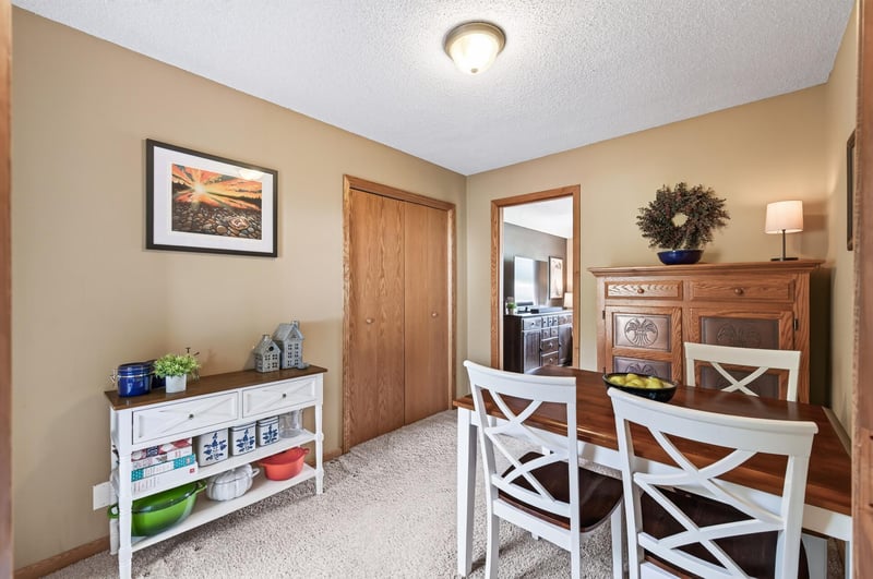 1684 Long Lake Rd, New Brighton, MN 55112
