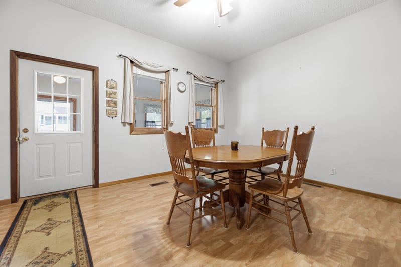 351 E Sanborn St, Winona, MN 55987