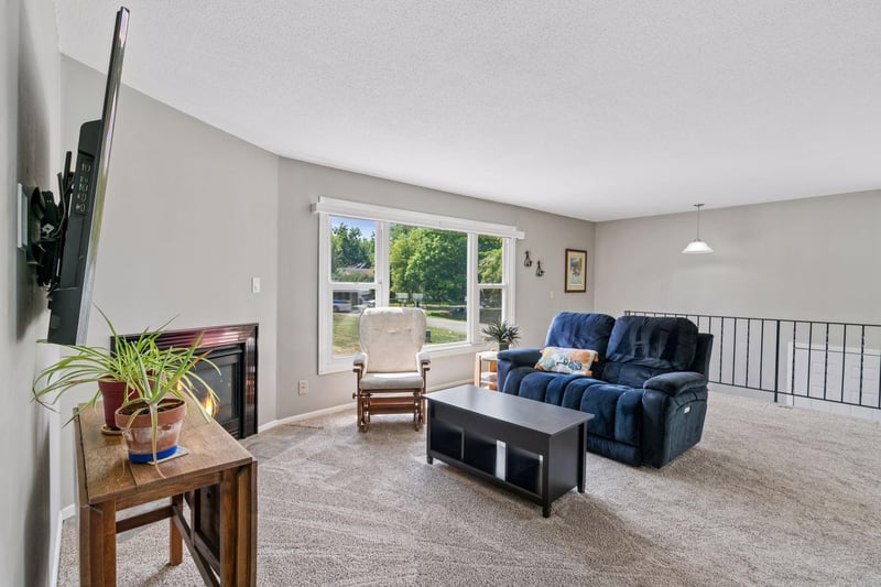 338 Lakeview Ave, Long Lake, MN 55356