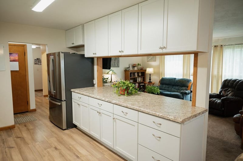 312 N Main St, Sherburn, MN 56171