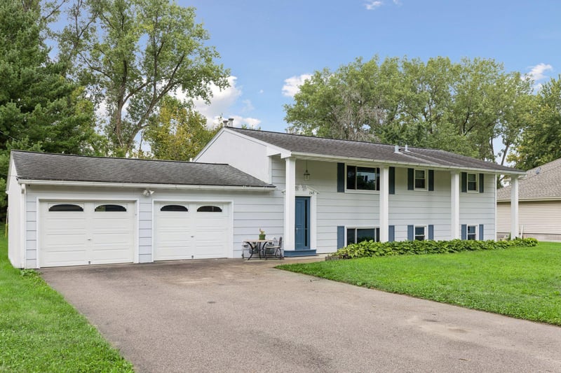245 Glenmoor Ln, Long Lake, MN 55356